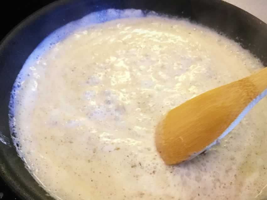 Making the gravy