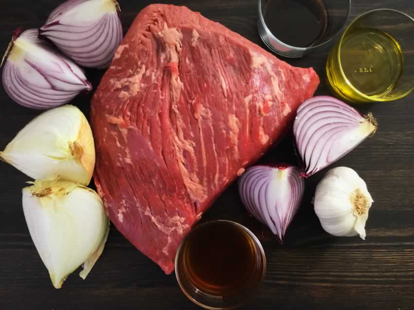 Slow-Cooked Brisket and Onions Ingredients
