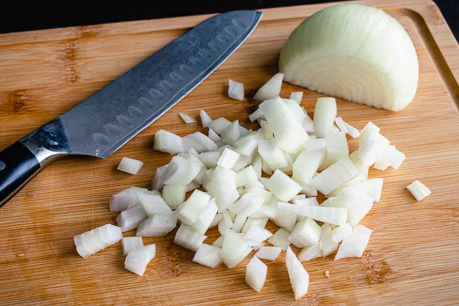 Dicing the onion