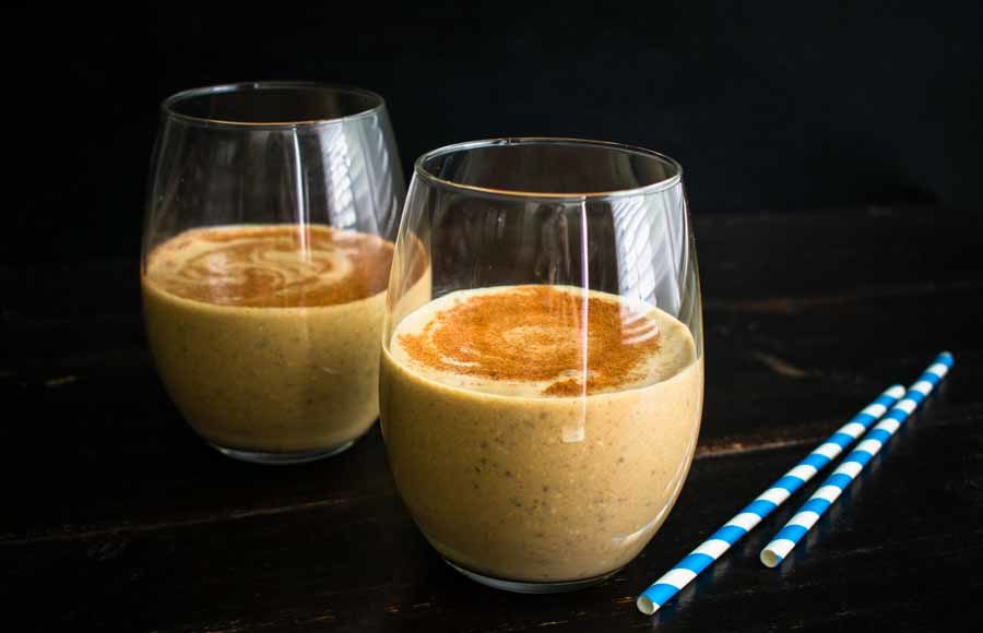Healthy Chia Gingerbread Smoothie