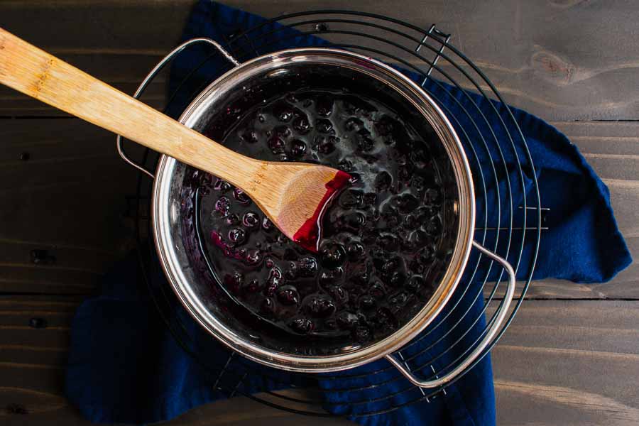 Making the blueberry compote